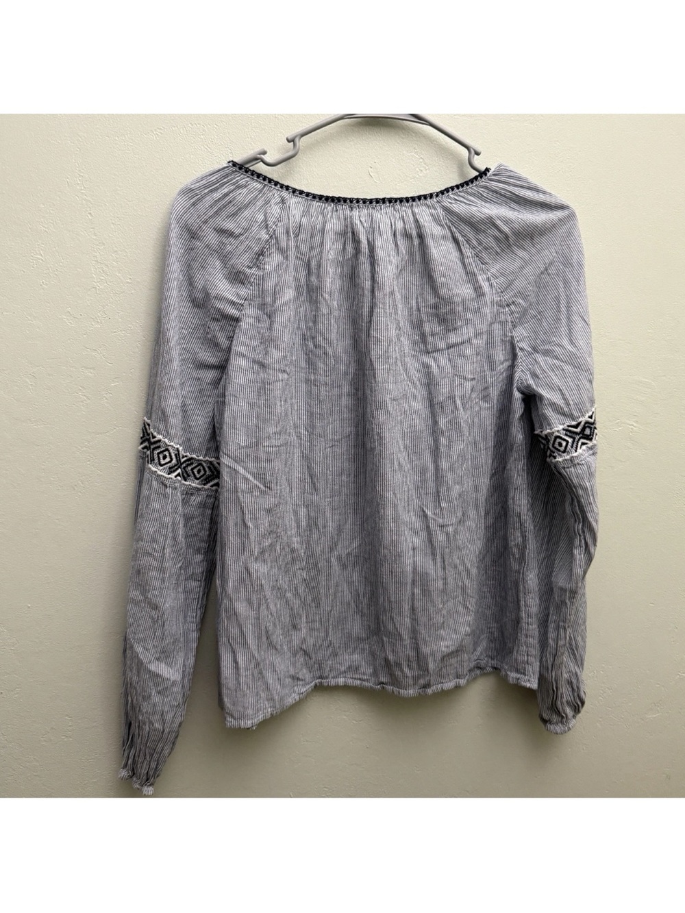 Abercrombie & Fitch Womens gypsy top medium Embroidered Peasant Blouse - Gray A2 - Picture 8 of 8